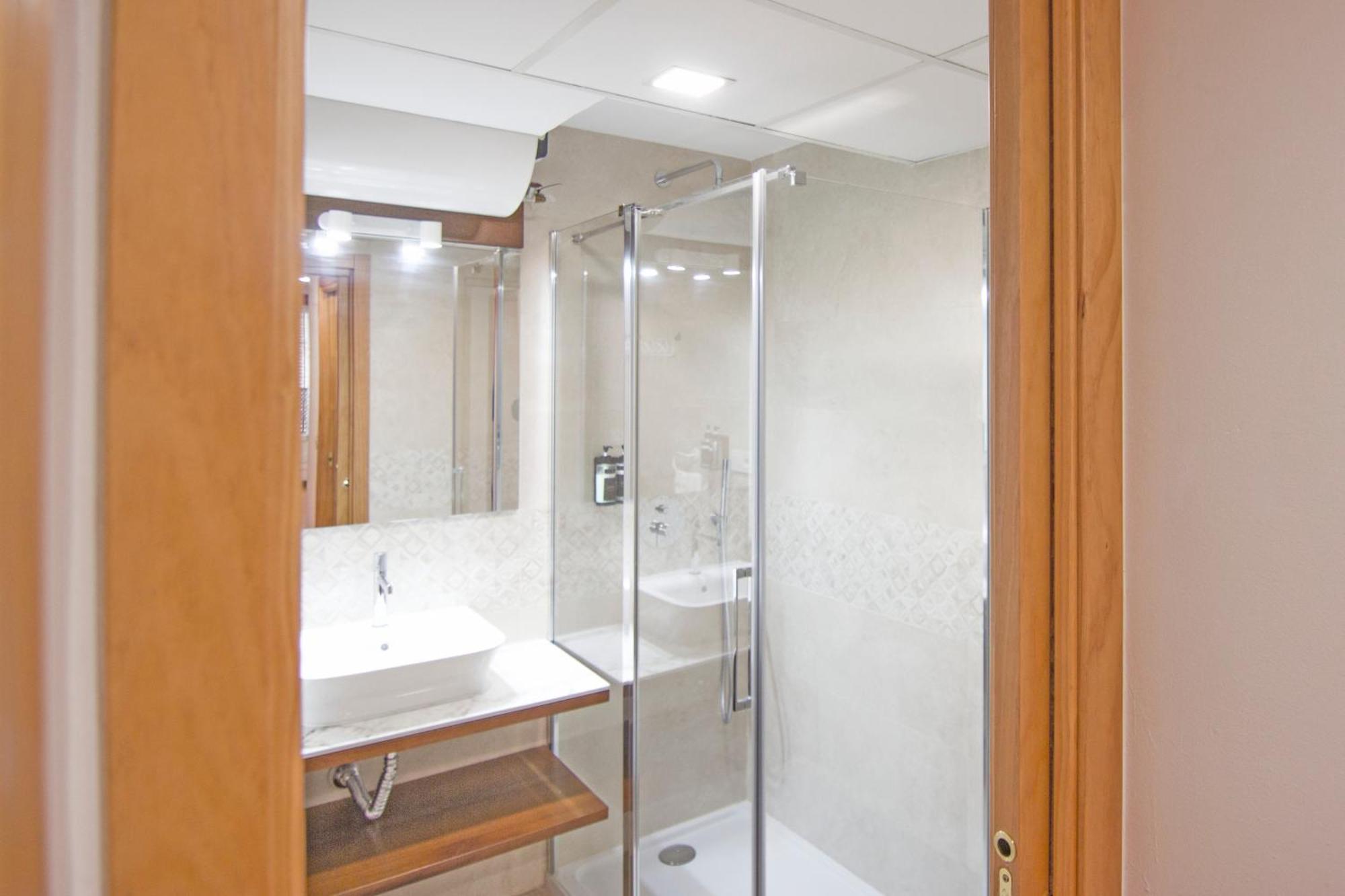 Rentalsevilla General Castanos Appartement *
